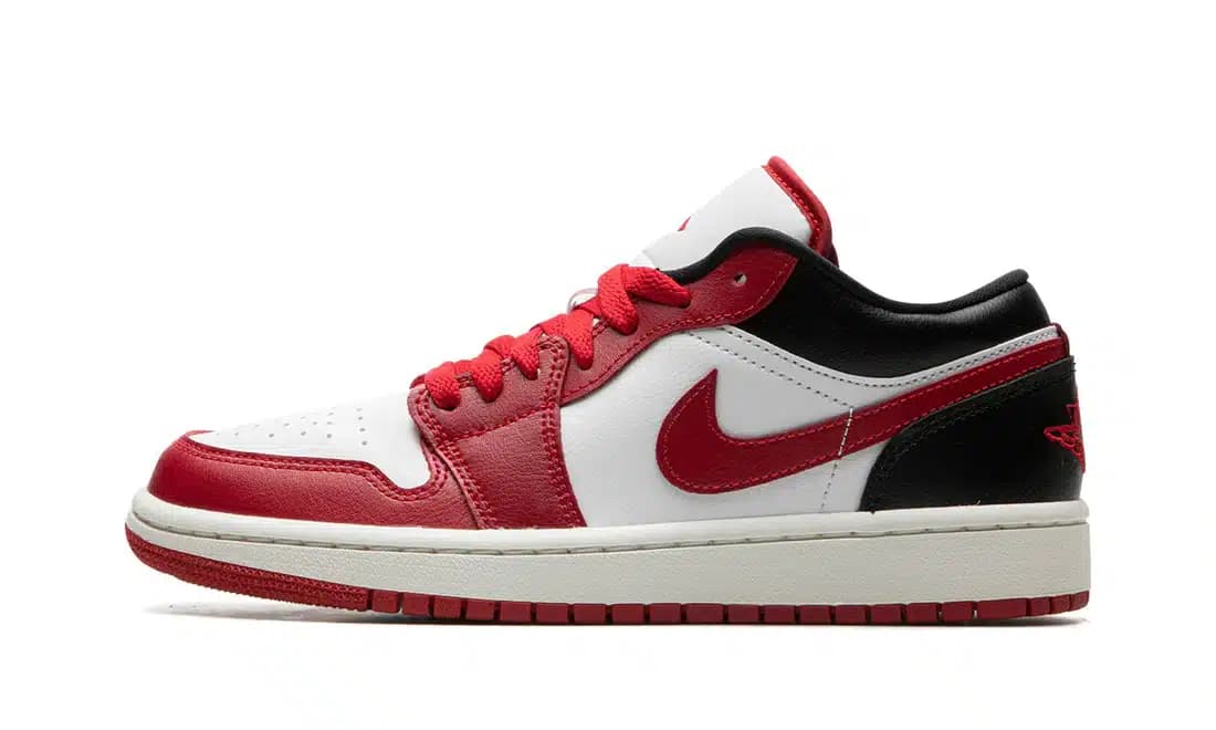 AIR JORDAN 1 LOW REVERSE BLACK TOE (W)