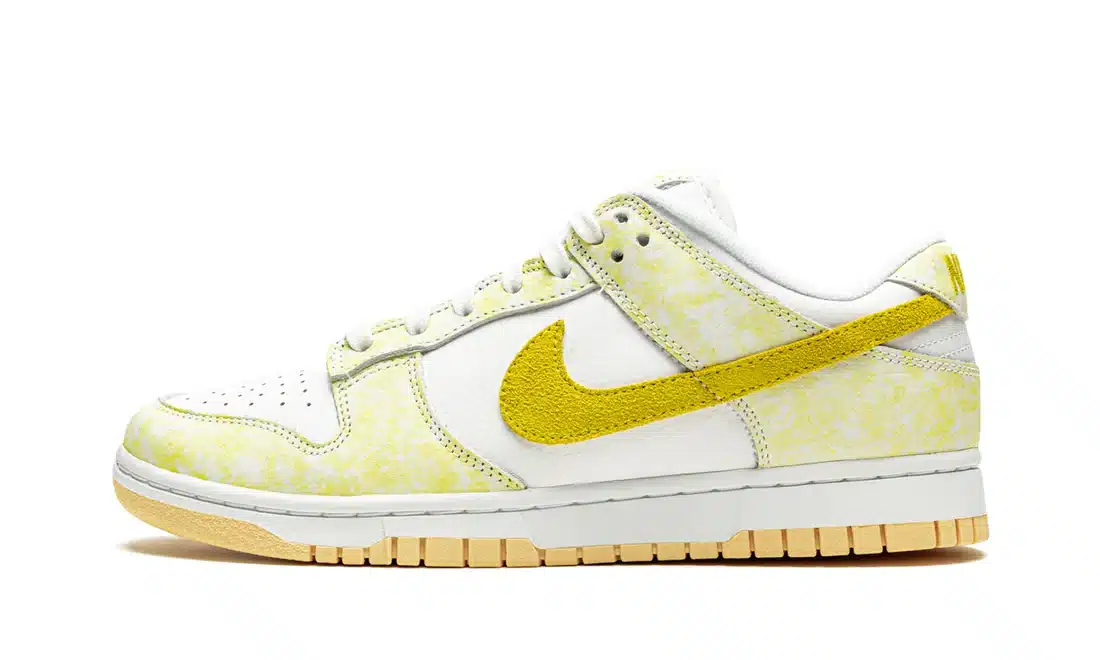 NIKE DUNK LOW YELLOW STRIKE (W)