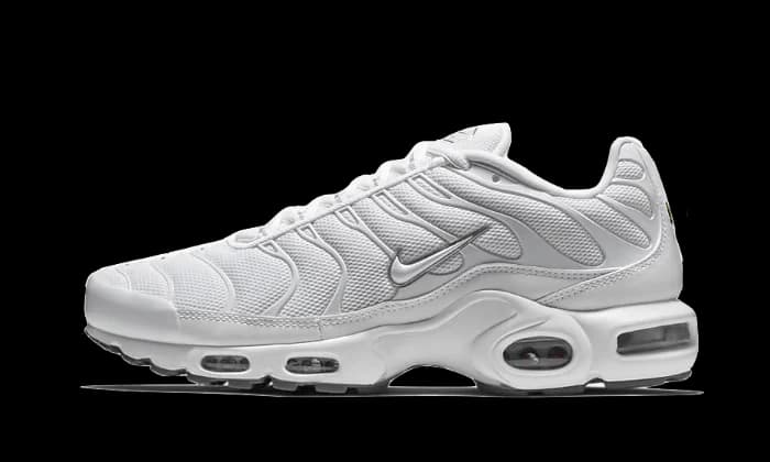 NIKE AIR MAX PLUS WHITE