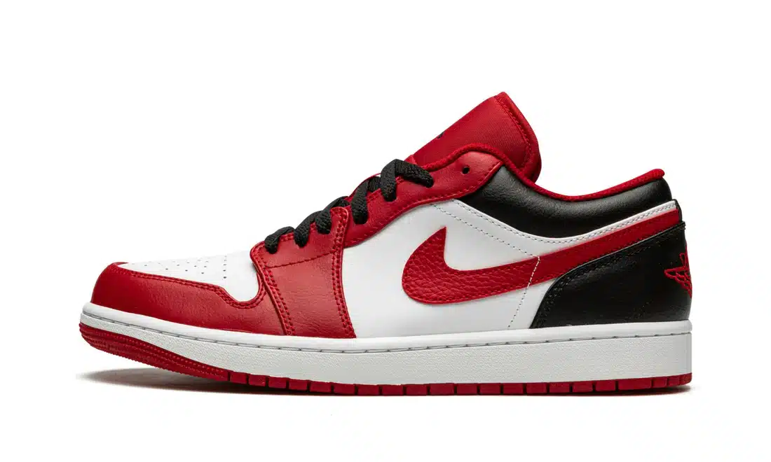 AIR JORDAN 1 LOW BULLS