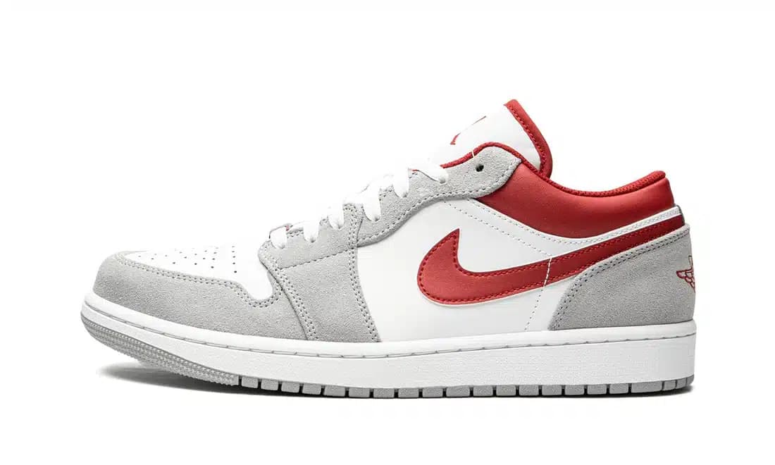 AIR JORDAN 1 LOW LIGHT SMOKE GREY GYM RED