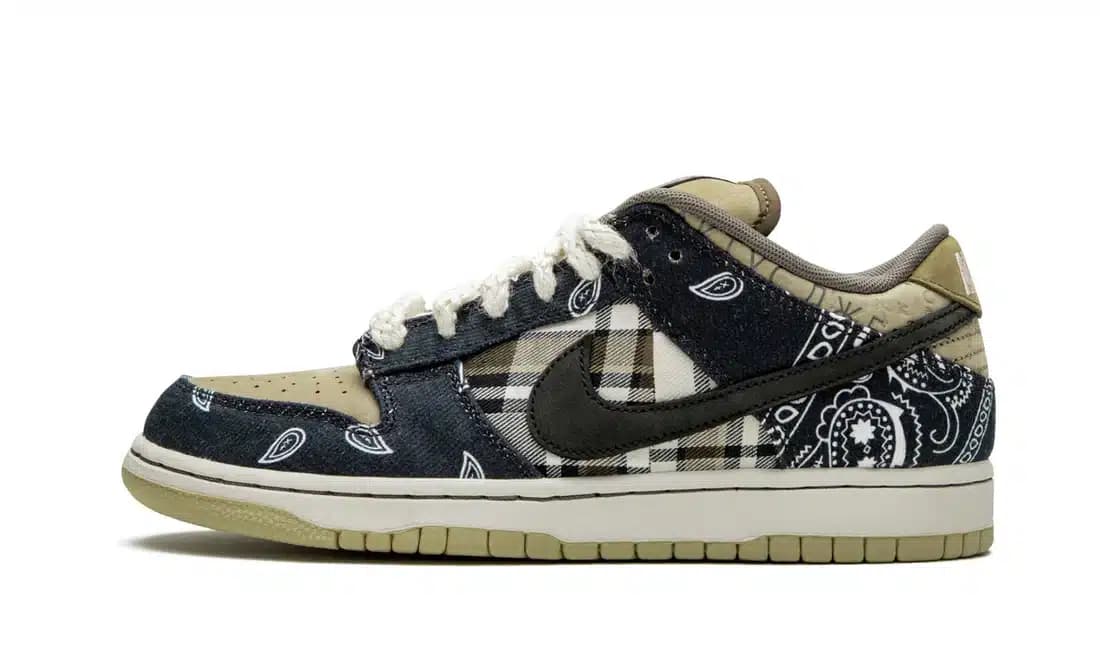 NIKE SB DUNK LOW TRAVIS SCOTT