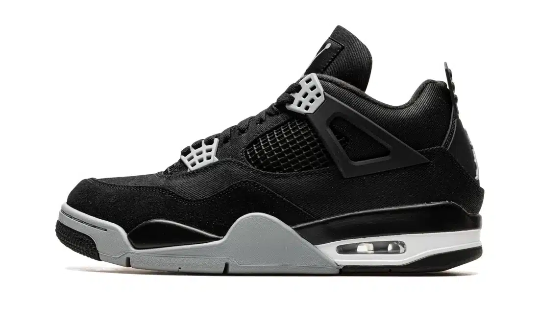 AIR JORDAN 4 BLACK CANVAS