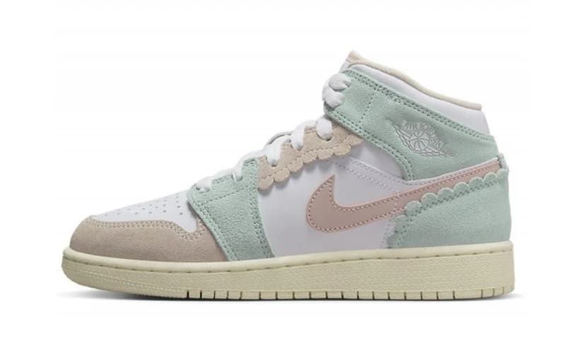 AIR JORDAN 1 MID SE PINK OXFORD (GS)